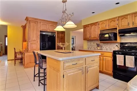 1331 Brandywine Dr, Munster, IN 46321 photo 6