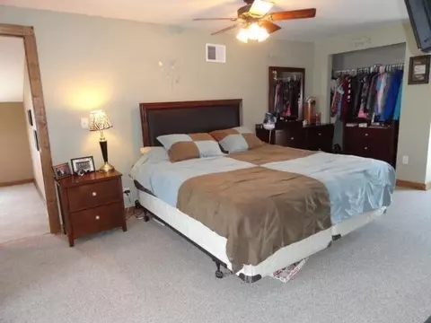 215 E Pearl St, Winamac, IN 46996 photo 6