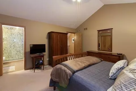 70 Schmidt Dr, Dyer, IN 46311 photo 8