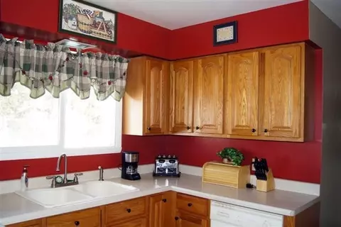 301 E Casey St, Hebron, IN 46341 photo 2
