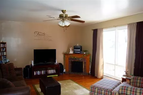 301 E Casey St, Hebron, IN 46341 photo 10
