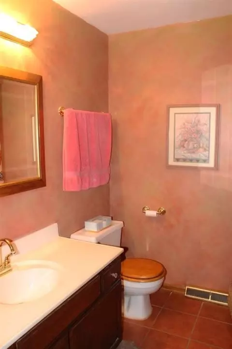 1642 W Pine St, Griffith, IN 46319 photo 10