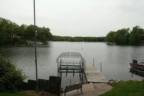371 Devon Ct, Valparaiso, IN 46385 photo 5