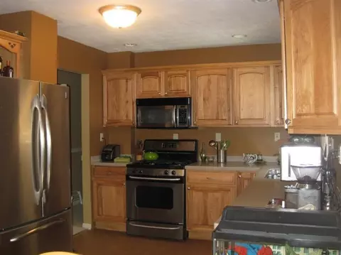 238 Walnut Ln, Crown Point, IN 46307 photo 4