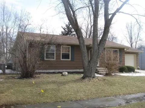 238 Walnut Ln, Crown Point, IN 46307 photo 1