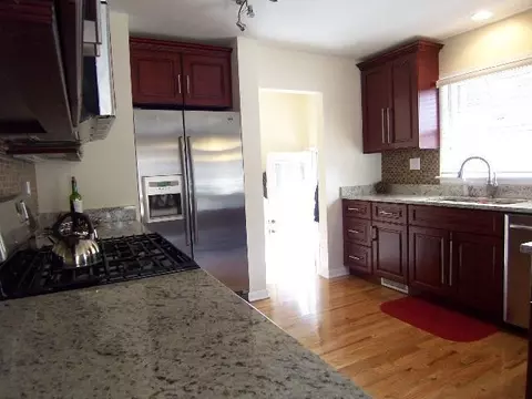 8221 Baring Ave, Munster, IN 46321 photo 7