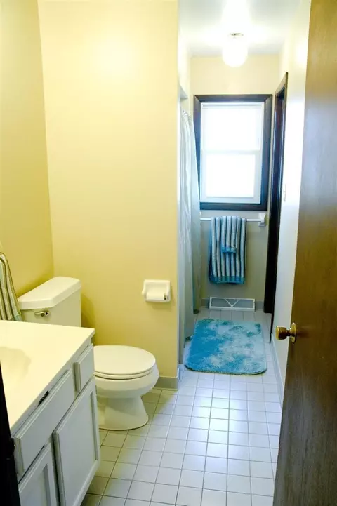 637 Northgate Dr, Dyer, IN 46311 photo 9