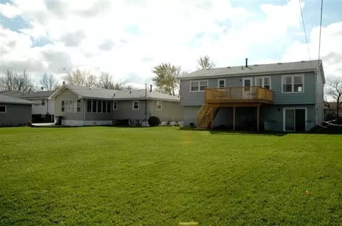 637 Northgate Dr, Dyer, IN 46311 photo 5
