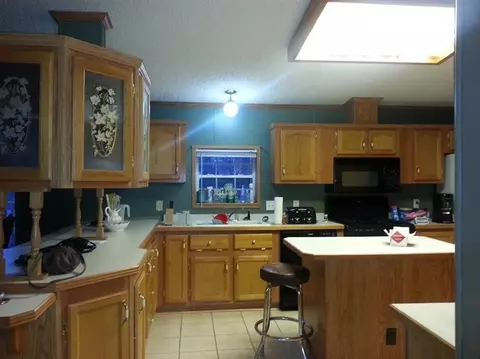9729 Candlewick Rd, De Motte, IN 46310 photo 7