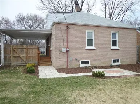 17 Willow Pl, Hobart, IN 46342 photo 9