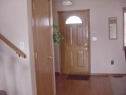 1712 Westfield Ct, Griffith, IN 46319 photo 2