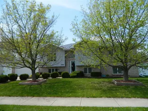 9062 Pineview Ln, Crown Point, IN 46307 photo 1