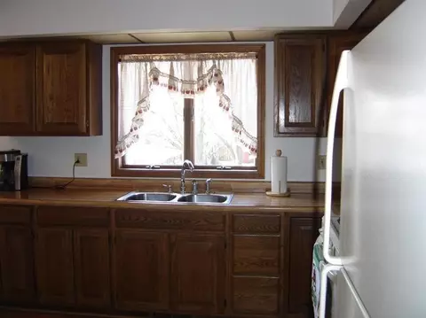 836 N Ernest St, Griffith, IN 46319 photo 9