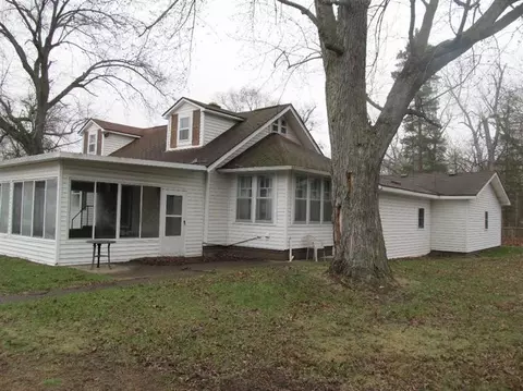 11241 E Circle Dr, Walkerton, IN 46574 photo 4