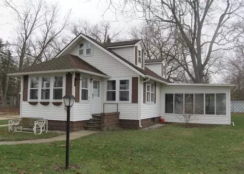 11241 E Circle Dr, Walkerton, IN 46574 photo 1