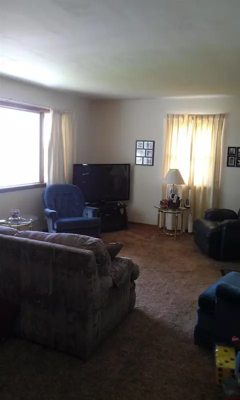 742 N Jay St, Griffith, IN 46319 photo 8