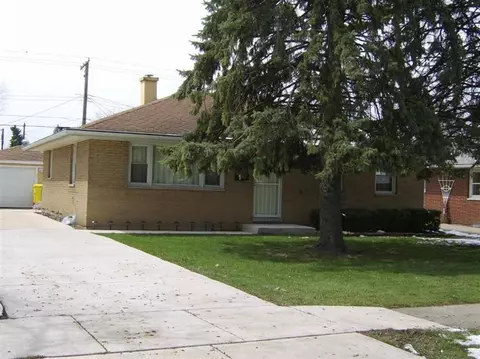 742 N Jay St, Griffith, IN 46319 photo 2