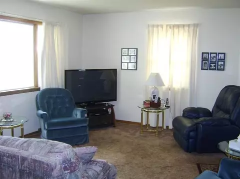 742 N Jay St, Griffith, IN 46319 photo 5