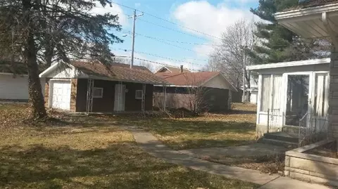 309 Indiana Ave, Argos, IN 46501 photo 3
