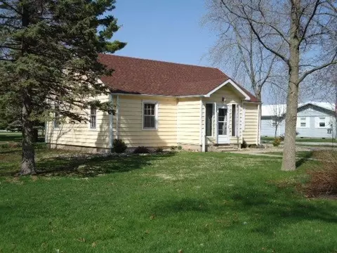 220 E Howard St, Brook, IN 47922 photo 7