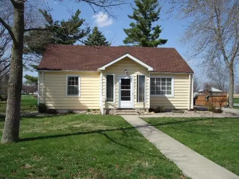 220 E Howard St, Brook, IN 47922 photo 8