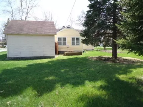 220 E Howard St, Brook, IN 47922 photo 4