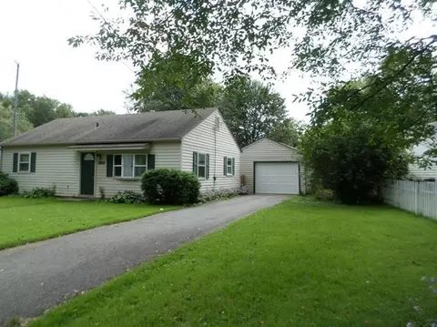 205 Michigami Trl, Porter, IN 46304 photo 1
