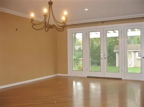 657 Roane Ln, Valparaiso, IN 46385 photo 5