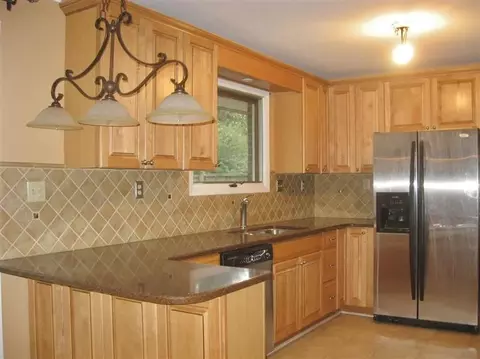 657 Roane Ln, Valparaiso, IN 46385 photo 7