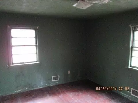 2054 Monroe Ln, Gary, IN 46407 photo 2