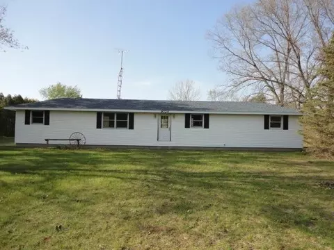 9720 E 150 N, Grovertown, IN 46531 photo 1