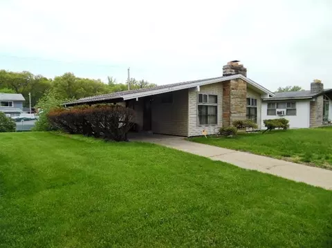 8121 Hickory Ave, Gary, IN 46403 photo 4