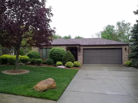 422 Commanche Dr, Lowell, IN 46356 photo 2