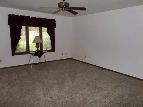 422 Commanche Dr, Lowell, IN 46356 photo 6
