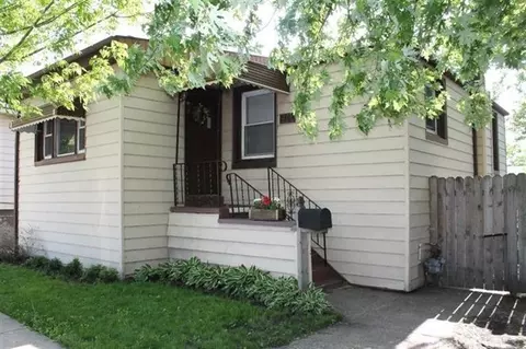 2804 Schrage, Whiting, IN 46394 photo 2