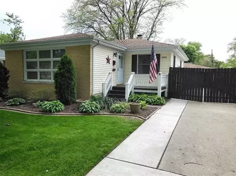 8018 Kooy Dr, Munster, IN 46321 photo 1