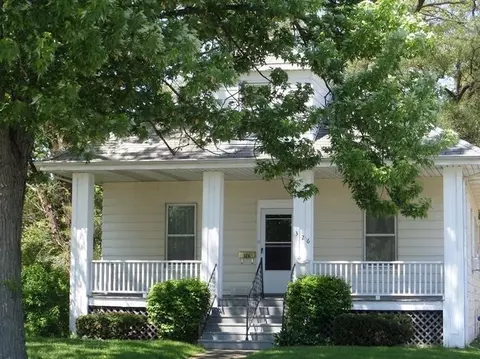 326 N Griffith Blvd, Griffith, IN 46319 photo 1