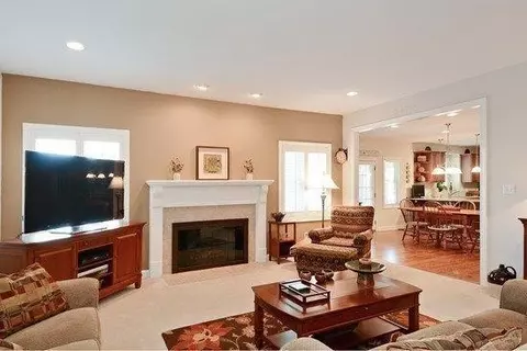 1629 Thistle Ln, Munster, IN 46321 photo 2