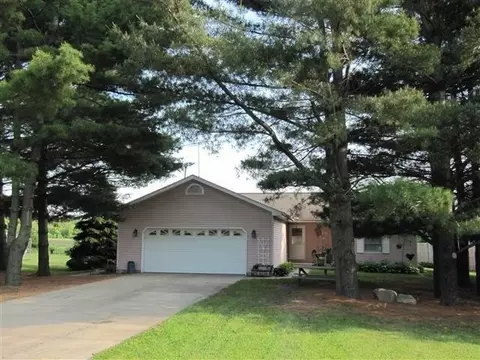 95 E Pine St, Wheatfield, IN 46392 photo 1