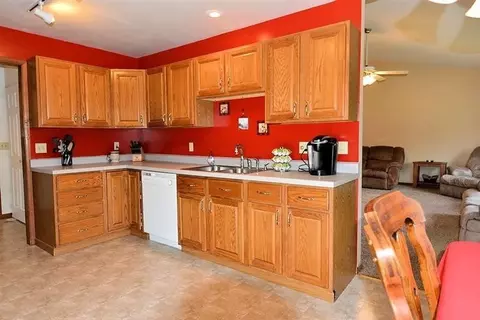 352 Nathan Ter, Valparaiso, IN 46383 photo 4