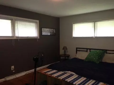 8425 Parrish Pl, Highland, IN 46322 photo 4