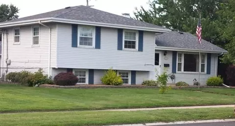 906 W Pine St, Griffith, IN 46319 photo 1