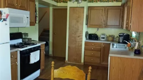 906 W Pine St, Griffith, IN 46319 photo 4
