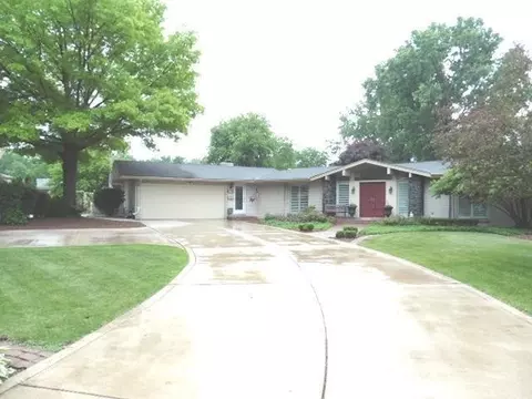 9148 Walnut Dr, Munster, IN 46321 photo 3