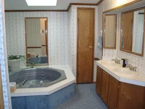 963 E 300, La Porte, IN 46350 photo 7