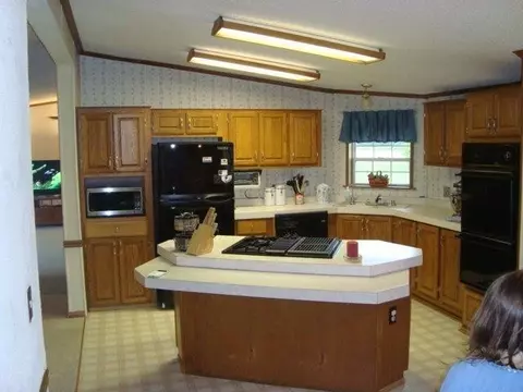 963 E 300, La Porte, IN 46350 photo 2