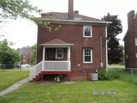 708 Grant St, Gary, IN 46404 photo 4
