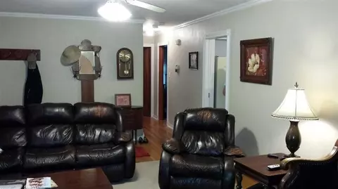 216 N Elmer Ave, Griffith, IN 46319 photo 4
