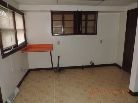 1387 Ellsworth St, Gary, IN 46404 photo 9