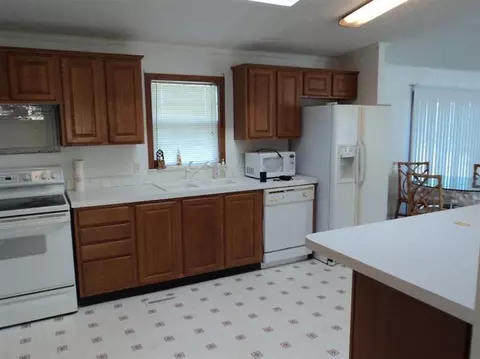 10683 State Line Rd, Dyer, IN 46311 photo 4